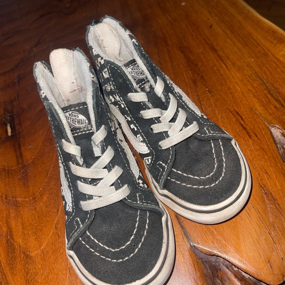 Black high top vans